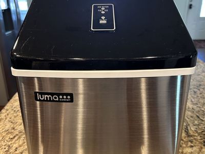 Luma Ice Maker