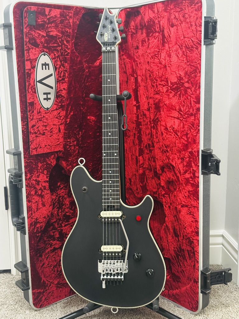 EVH Wolfgang Edward Van Halen Signature USA