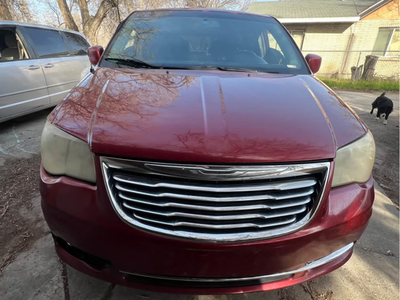 2013 Chrysler Town and Country Touring Platinum Series