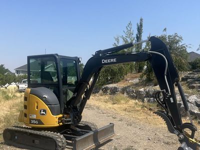 2022 John Deere 35G Mini Excavator - only 150 Hours! Cab, Thumb & Buckets.