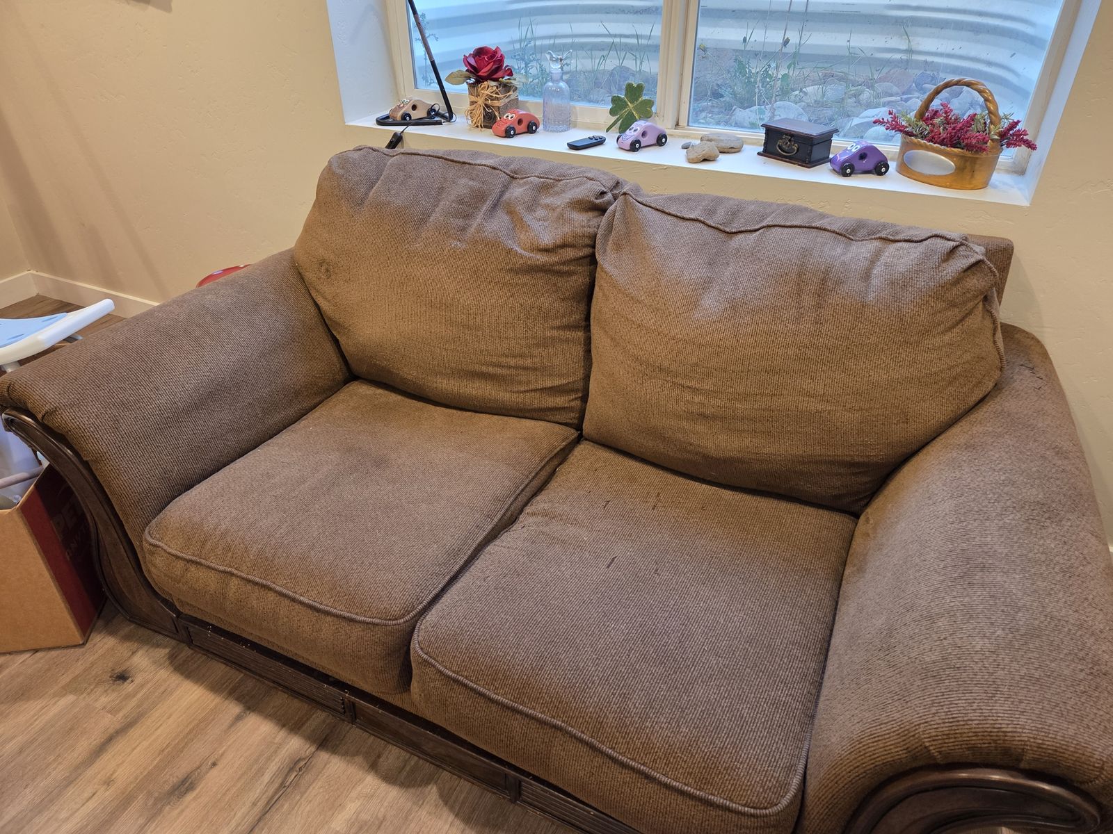 Living Room Set - Sofa, Loveseat, Chaise, Ottoman