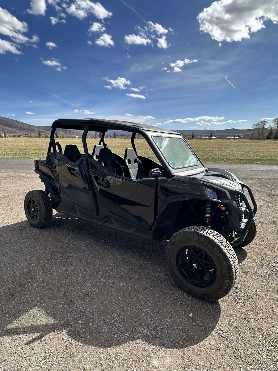 2022 CAN-AM Maverick Sport