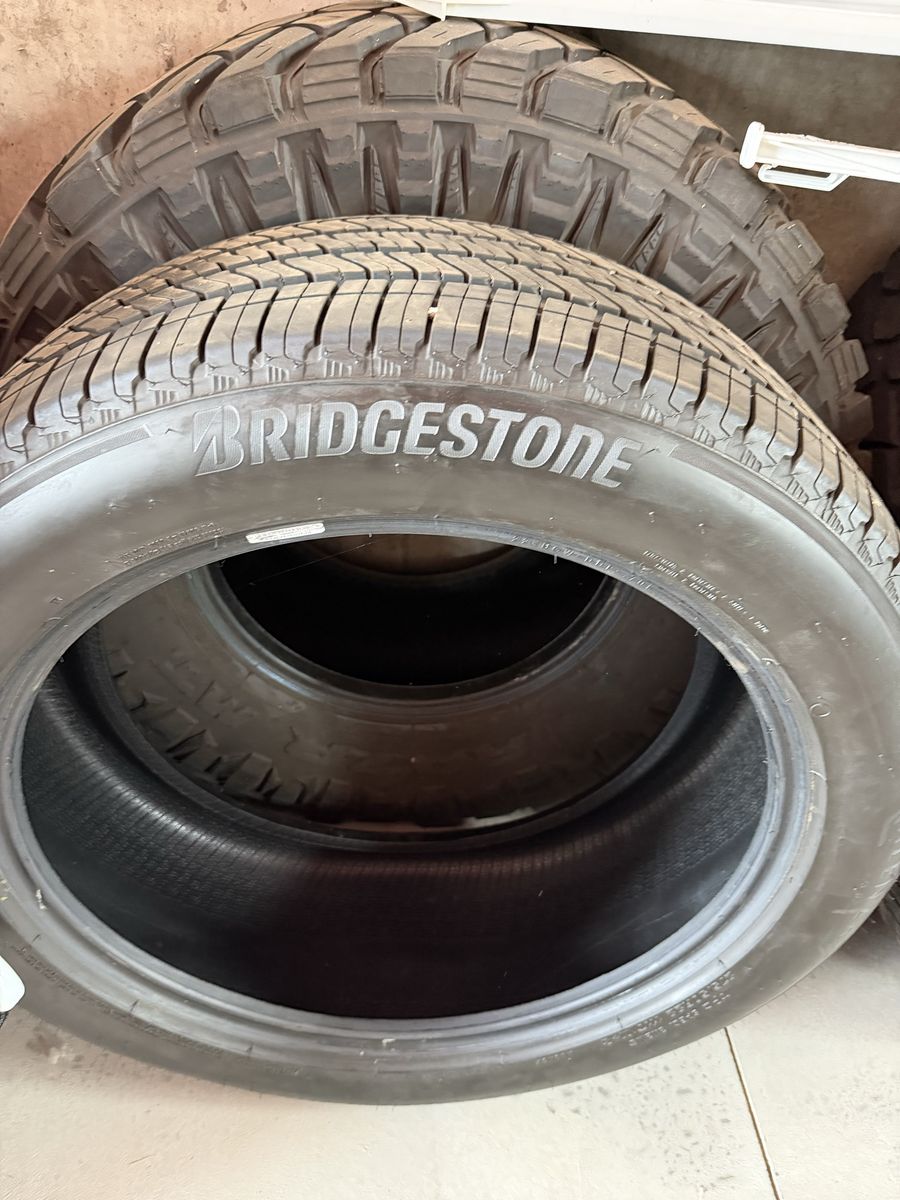 Bridgestone Alenza AS Ultra 275/50R22 111T All-Season Tires