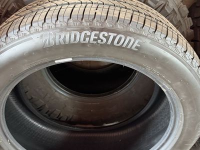 Bridgestone Alenza AS Ultra 275/50R22 111T All-Season Tires