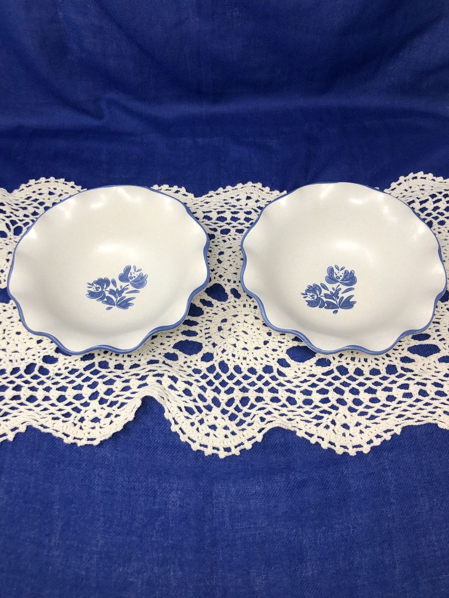 Set of 2 Vintage Pfaltzgraff Yorktowne Wavy Rim Serving Bowls