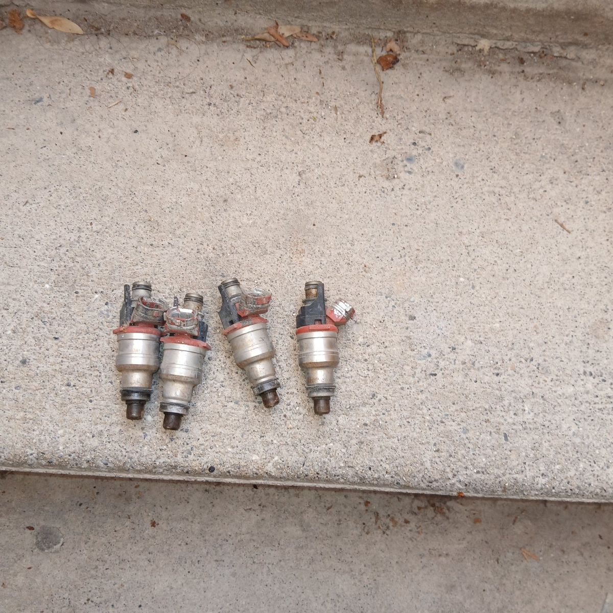22re Toyota gasoline injectors