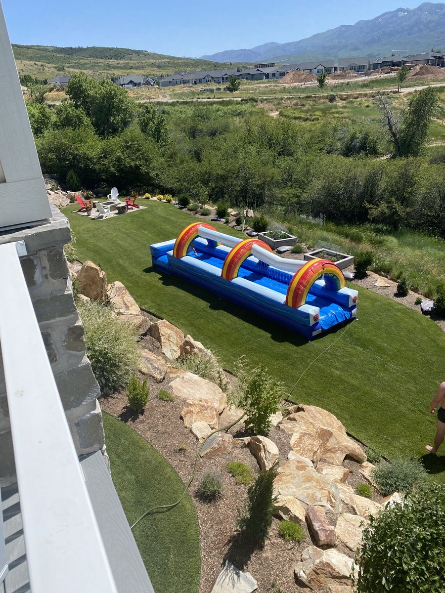 25’ inflatable water slide