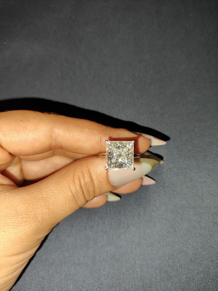 8ct moissanite engagement ring