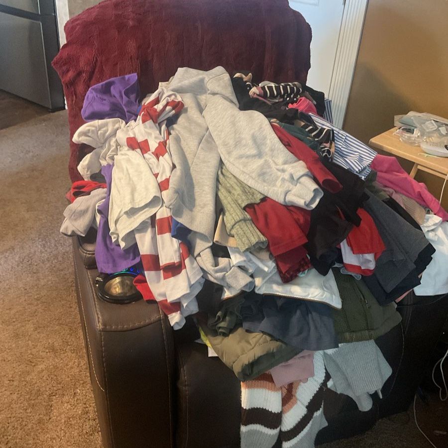 Large and medium shirts, short and long sleeve