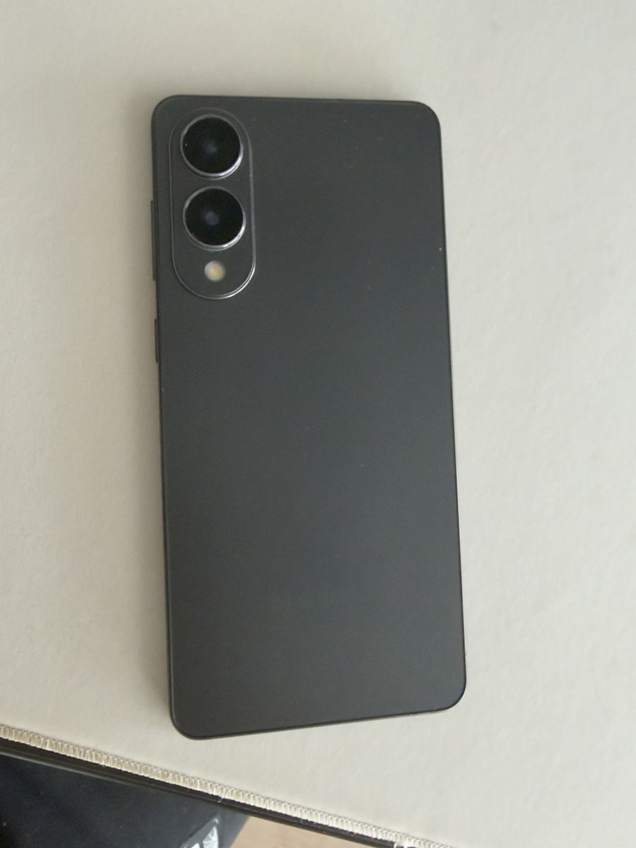 Samsung S25 Edge unlocked sell or trade
