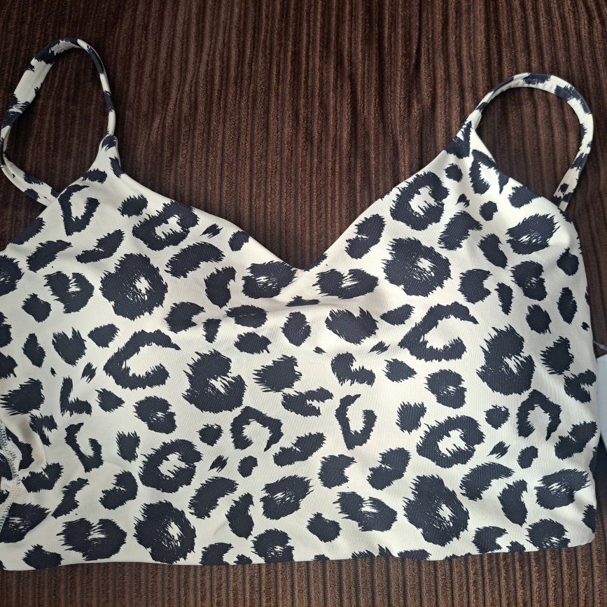 Brand new Crz Yoga swimsuit top