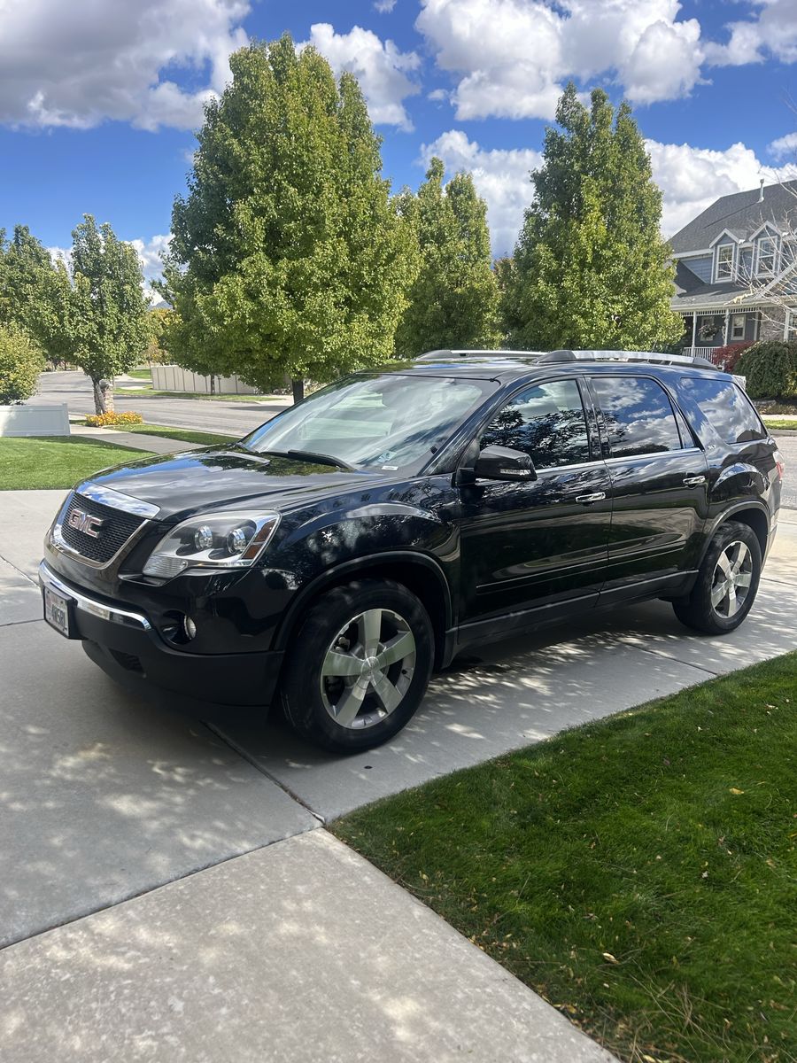 2011 GMC ACADIA SLT-1