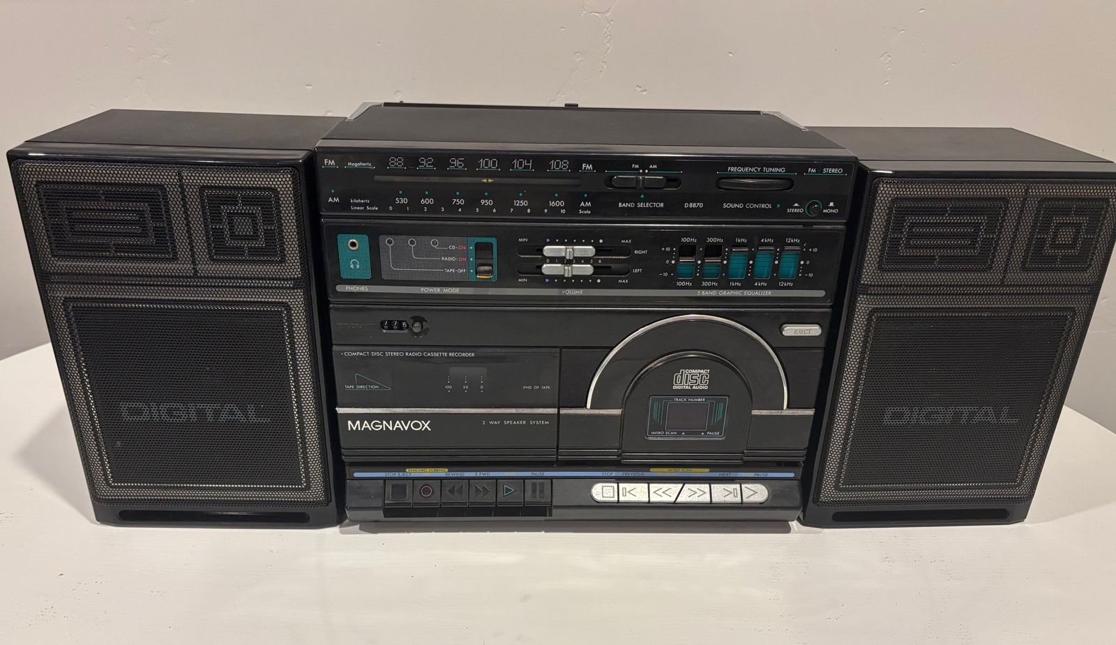 1988 Vintage Magnavox CD8870 BK Black Boom Box CD Cassette Player Radio Stereo 