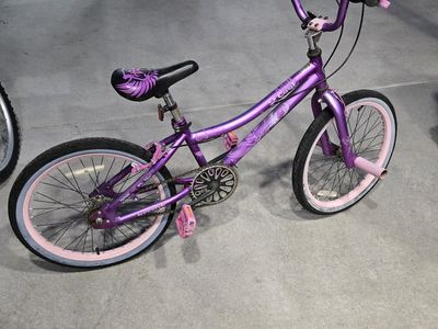 20-Inch 2 Cool Girls Freestyle BMX Bike - Purple and Pink