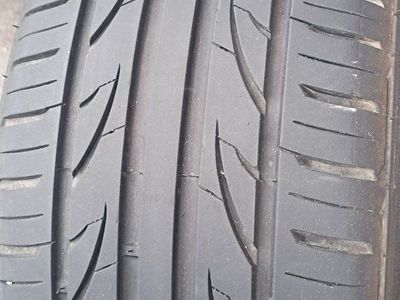 * Single 235/45ZR18 Tire *