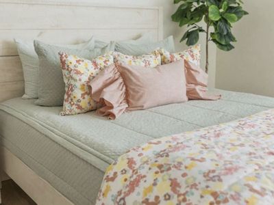 New Twin size Chloe luxe in minky Beddy's Fitted Zipper Bedding Set - Sage Green Textured Quilted Design