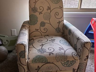 Floral Fabric Reclining Armchair with Pop-Out Footrest