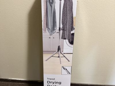 Clothes tripod drying rack