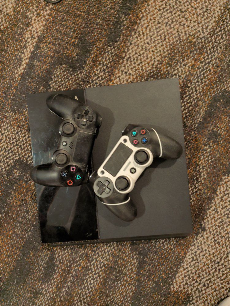 Main image 3