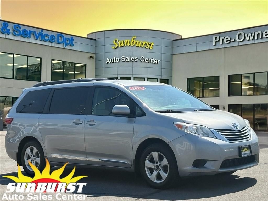 2015 Toyota Sienna LE 8-Passenger
