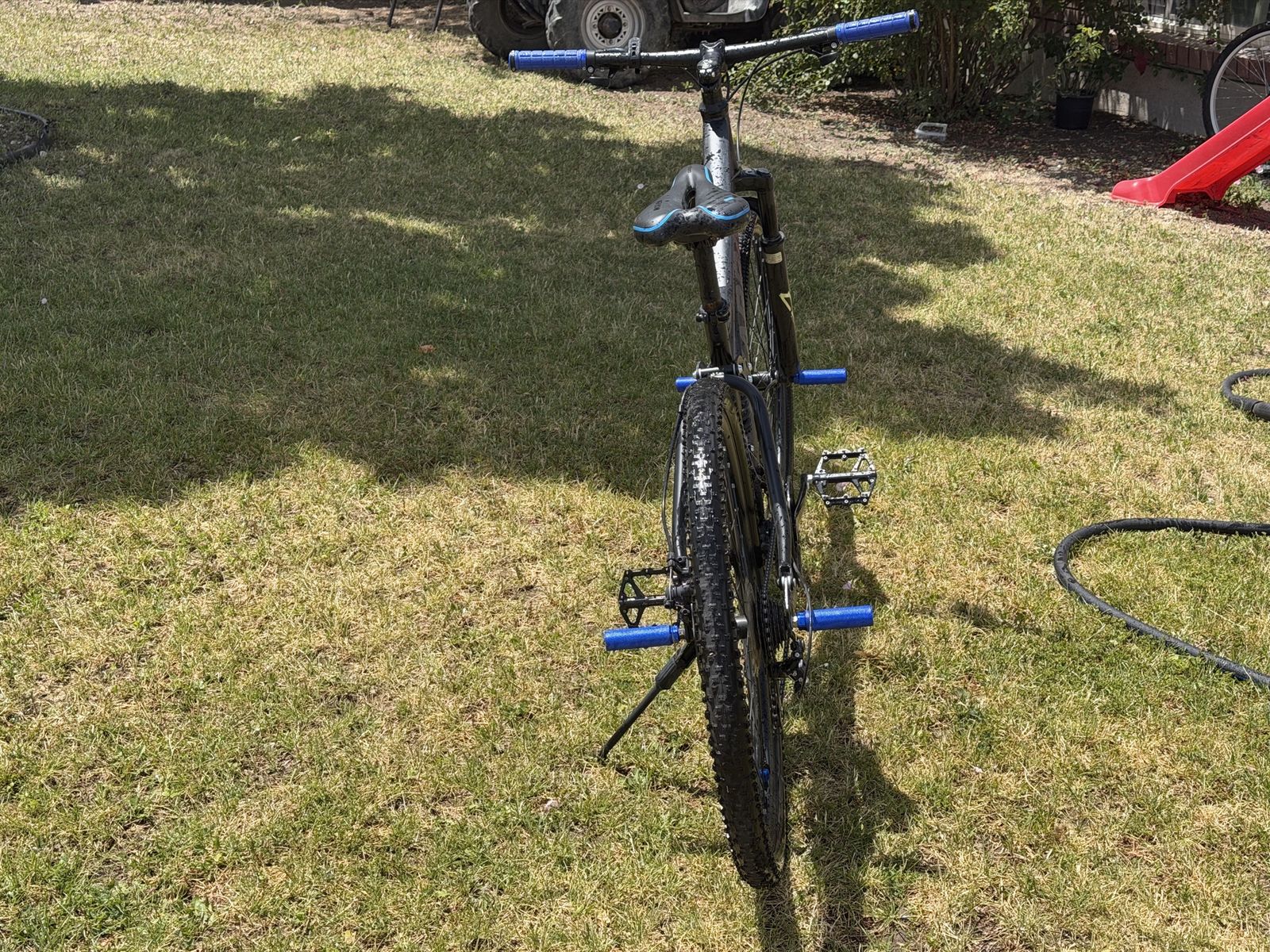 Main image 4
