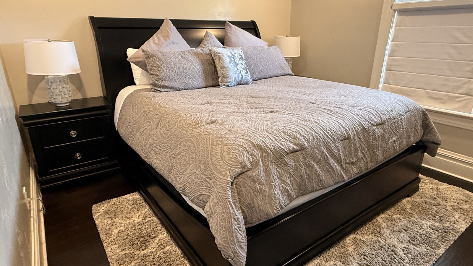 Black Wood Sleigh Bed King Size & 6-Drawer Dresser Bedroom Furniture Set