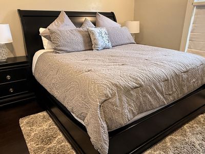 Black Wood Sleigh Bed King Size & 6-Drawer Dresser Bedroom Furniture Set