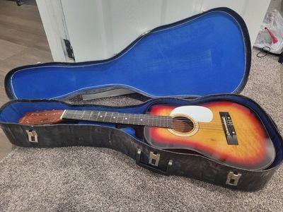3/4 Acoustic Guitar