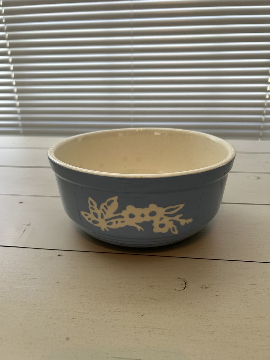 Vintage Carv-Kraft pottery by HARKER - misc pieces