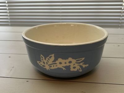 Vintage Carv-Kraft pottery by HARKER - misc pieces
