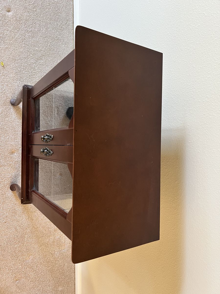 Main image 4