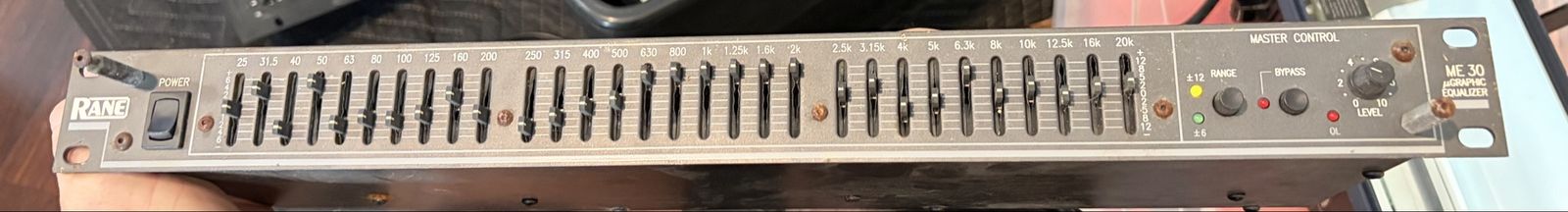Rane ME 30 MicroGraphic Equalizer - Master Control for Precise Audio Adjustments