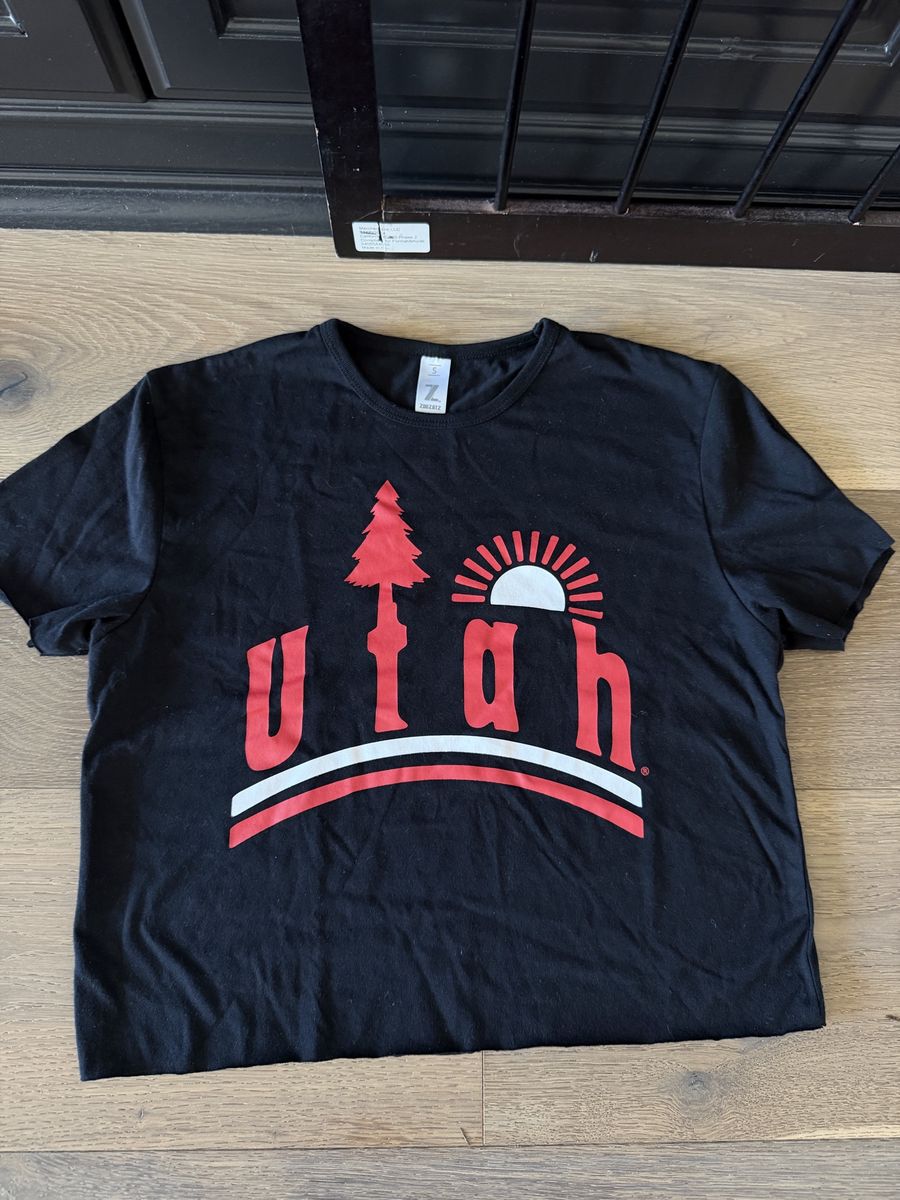 University of Utah Tee- Size Small