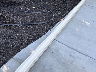 Metal aluminum Rain Gutter Section with Mounting Brackets