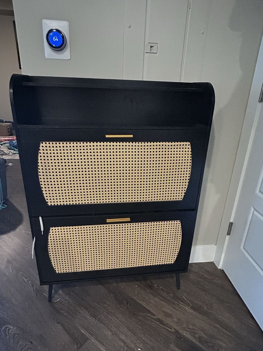 Shoe Organizer: 14-16 Pairs