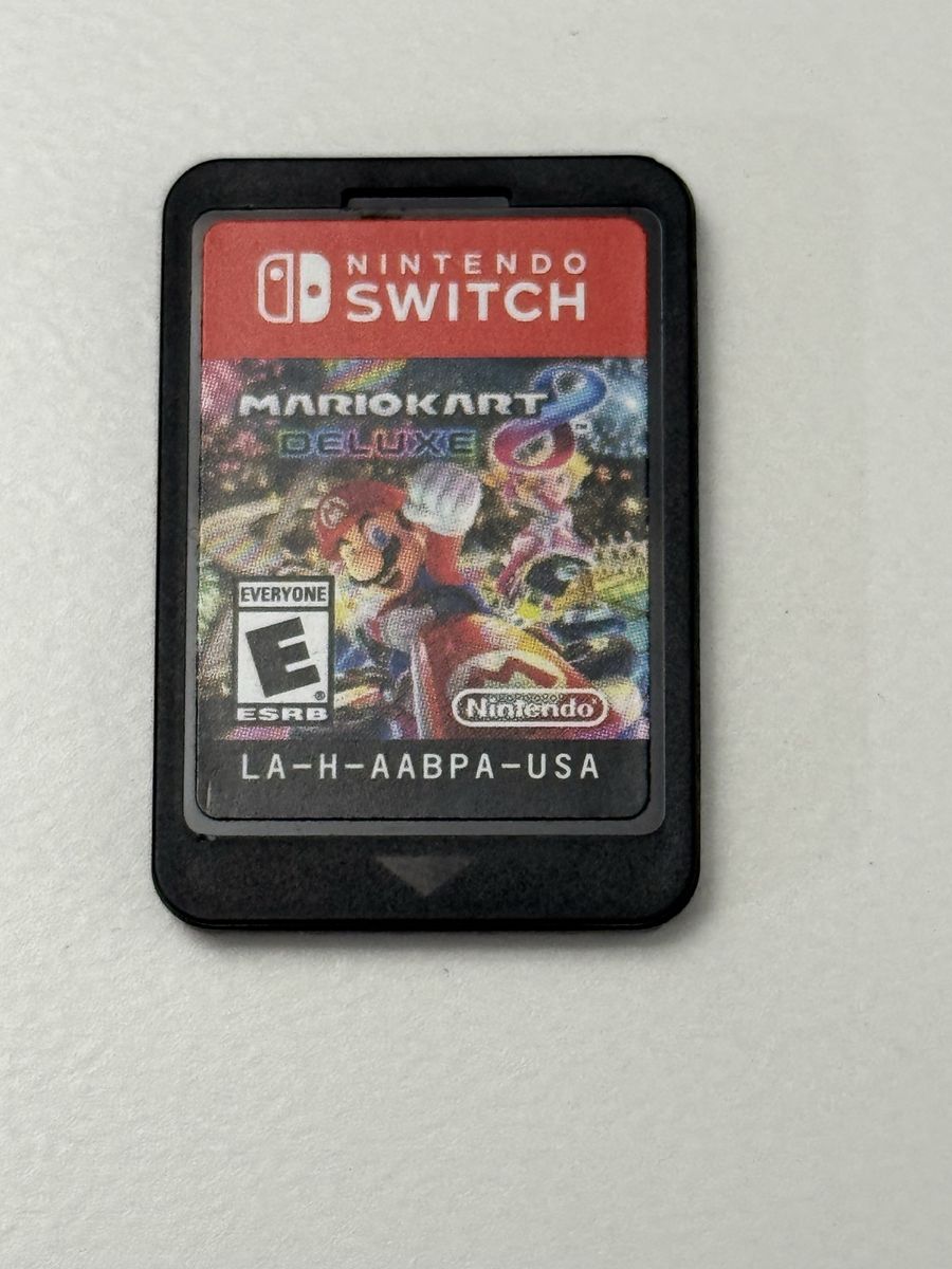 Nintendo Switch Game / Mario Kart 8 Deluxe / Good Condition 