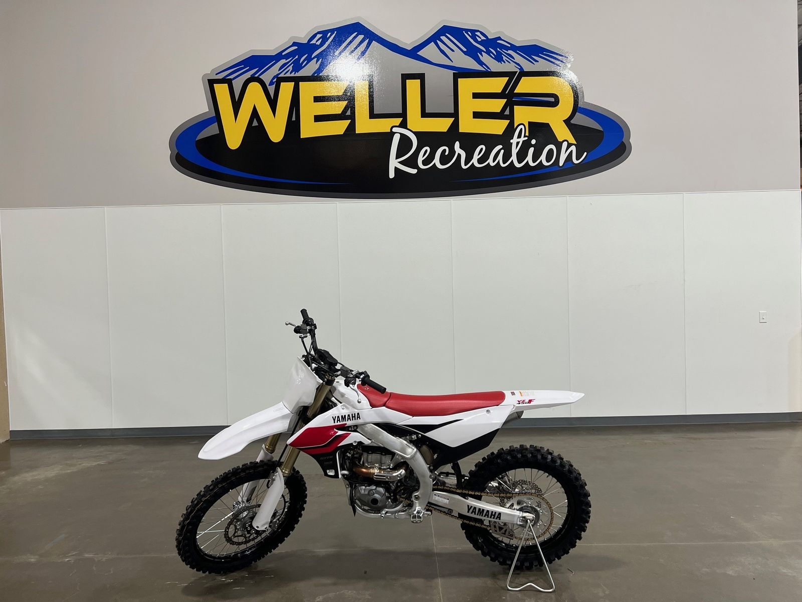 2026 Yamaha Motorcycle YZ450FTSE                       RED & WHITE