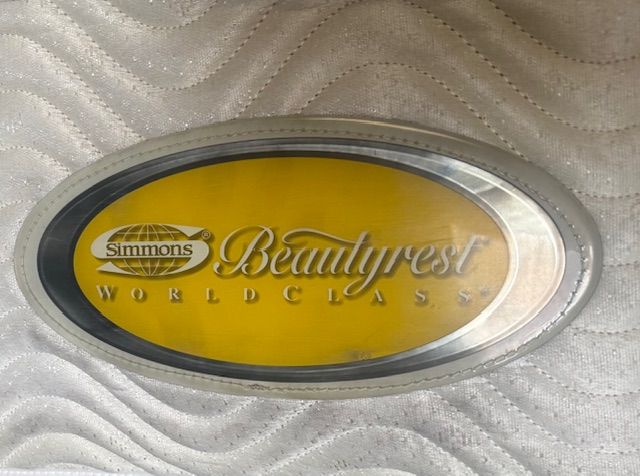 King size Simmons Beauty Rest World Class