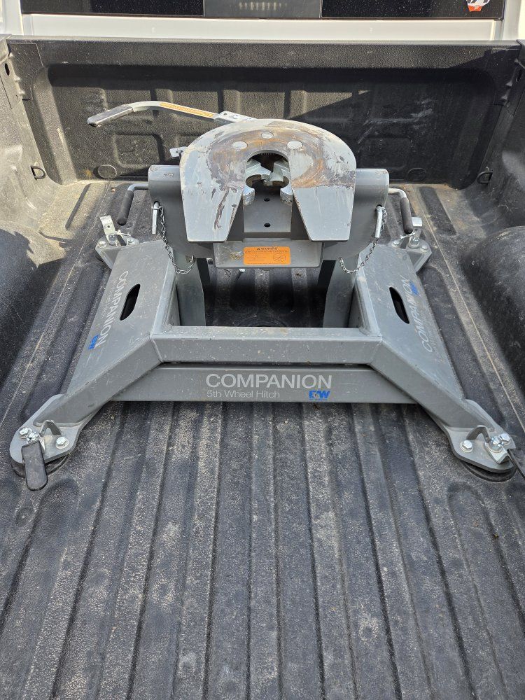 B&W Companion 5th Wheel Hitch (Ram)
