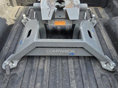 B&W Companion 5th Wheel Hitch (Ram)