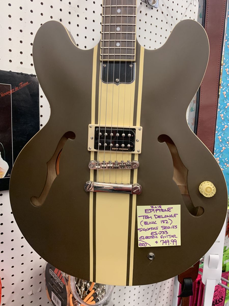 Ephiphone ES-333 Tom Delonge signature series guitar - 2015