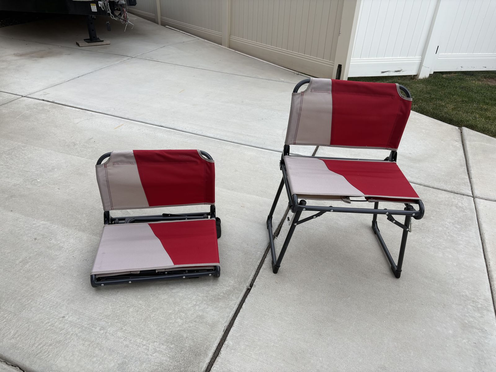 Pair of Red & Tan Portable Folding Stadium Seats / Bleacher Chairs