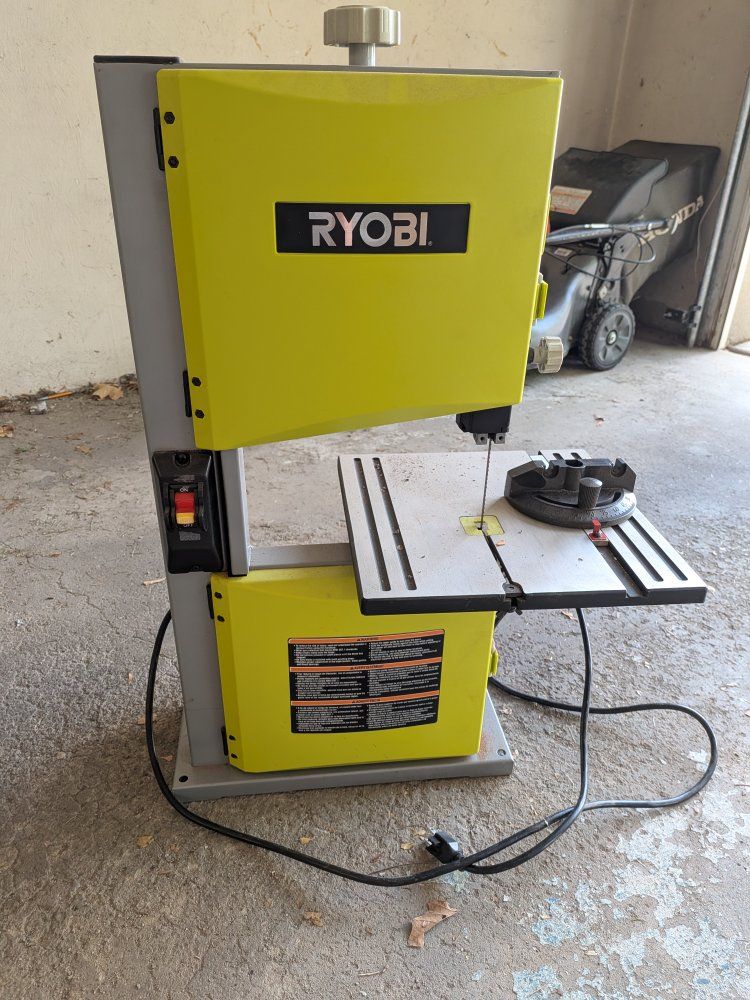 RYOBI 9-inch Benchtop Band Saw - Woodworking Power Tool - Used