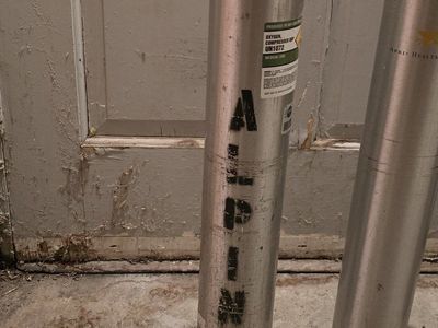 Large used Medical Oxygen Tank