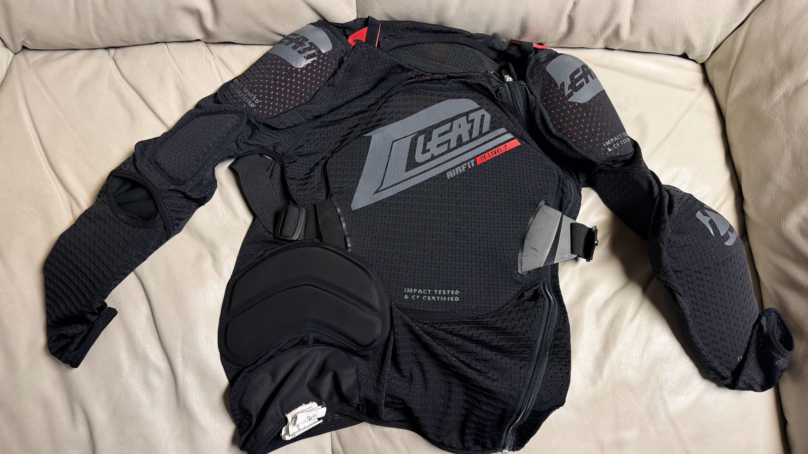 Leatt 3DF Airfit body protector size L/XL
