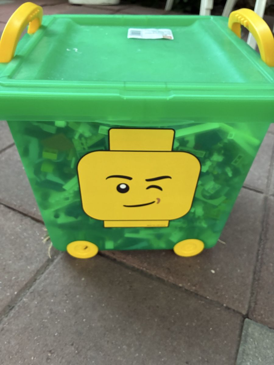LEGO Storage Bin with Winking Minifigure Face Filled with Mixed Bricks