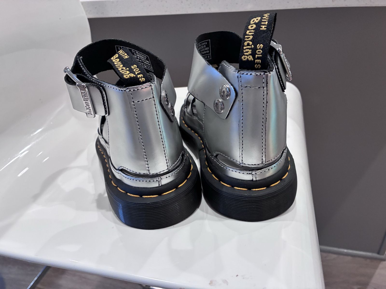 Dr marten sandal