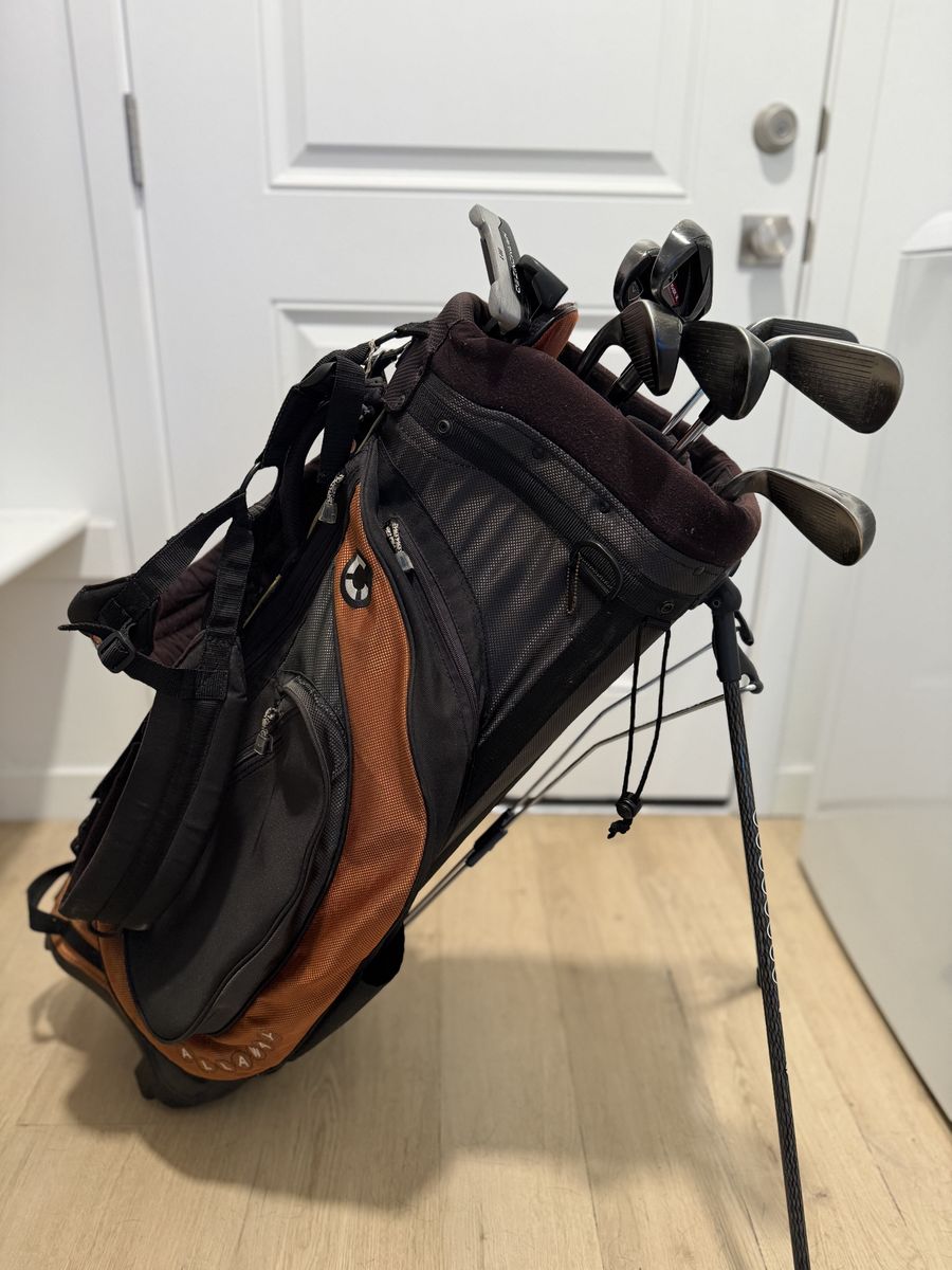 Callaway Razr X Black Stainless Steel Irons + Wedges + 2x Putters + Golf Bag [All Used]