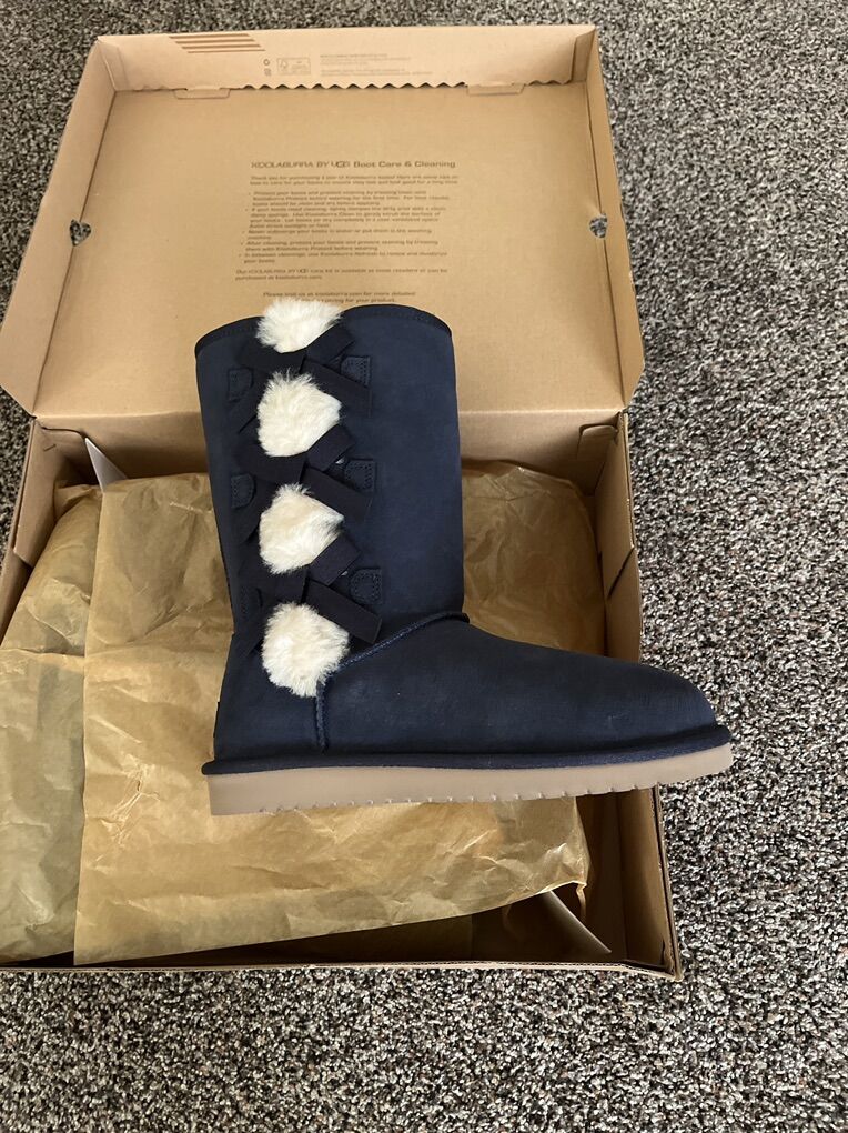 Koolaburra Boots By Ugg (navy Blue) s8