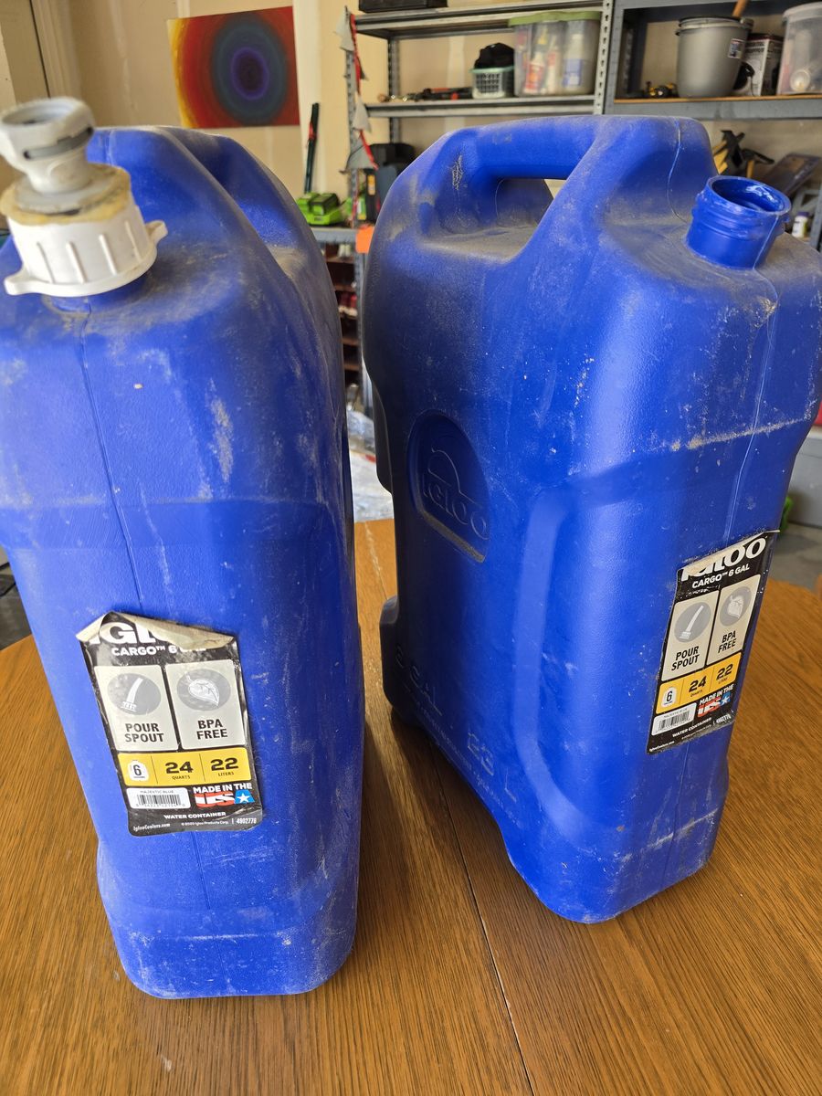 Igloo Cargo 6 Gallon Blue Water Containers (Set of 2)